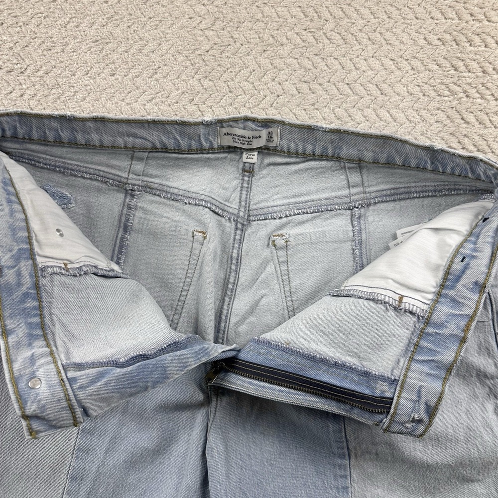 Abercrombie & Fitch The 90's Straight Ultra High Rise Jeans 33/16 Panel Frayed - Picture 10 of 13
